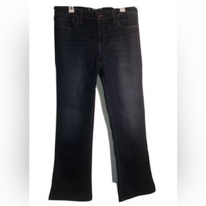 Hollister mid rise bootcut jeans size 15 NWT